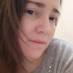Adri01's Chat & Dating Profile