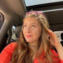Alexayancy1's Chat & Dating Profile
