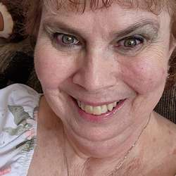 Angeljoy's Chat & Dating Profile