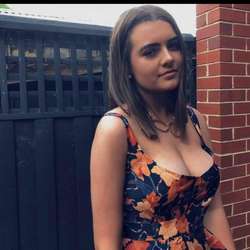 Annelise's Chat & Dating Profile