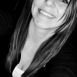 Ashnichole1013's Chat & Dating Profile