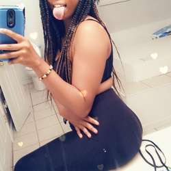 CandyLips's Chat & Dating Profile