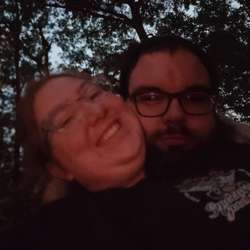 Countrycouple's Chat & Dating Profile