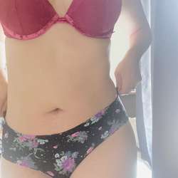 CuriousSteph's Chat & Dating Profile