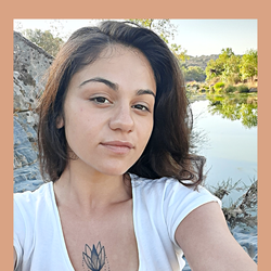 Dreea's Chat & Dating Profile