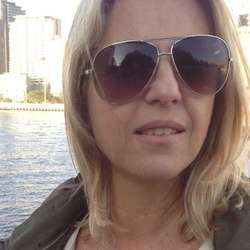 Eileen's Chat & Dating Profile