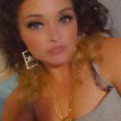 Emaline20's Chat & Dating Profile
