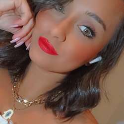 Fofoo333's Chat & Dating Profile