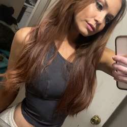 Izzy4u's Chat & Dating Profile