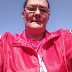 Jennifer1998's Chat & Dating Profile