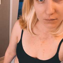 Jennygirl530's Chat & Dating Profile