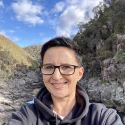 Joanna40's Chat & Dating Profile