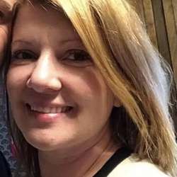 JuliaPx's Chat & Dating Profile