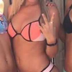 JuliaSF's Chat & Dating Profile