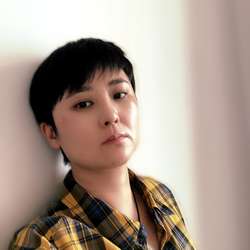 Kim128's Chat & Dating Profile
