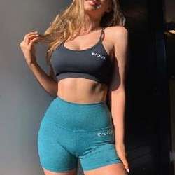 LesbianAshley's Chat & Dating Profile
