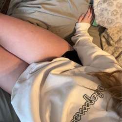 Littlesubmay's Chat & Dating Profile