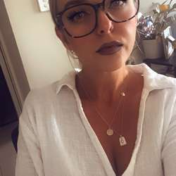 LucyBi's Chat & Dating Profile