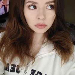 Molly21's Chat & Dating Profile