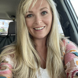 RhondaRN's Chat & Dating Profile