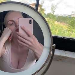 Rosemary118111's Chat & Dating Profile