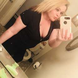 Sexybaby1115's Chat & Dating Profile