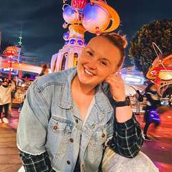 ShutterbugPDX's Chat & Dating Profile