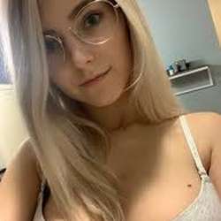 Sophia1290's Chat & Dating Profile