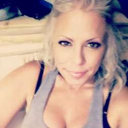 Stacytinkerbell's Chat & Dating Profile