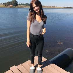 Stefanie's Chat & Dating Profile