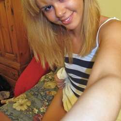 SweetGina89's Chat & Dating Profile