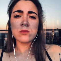 Yvory's Chat & Dating Profile