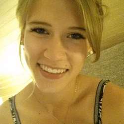 ariannad's Chat & Dating Profile