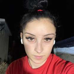 devynecosta's Chat & Dating Profile