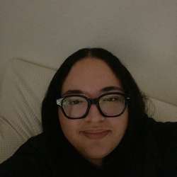 laura024's Chat & Dating Profile
