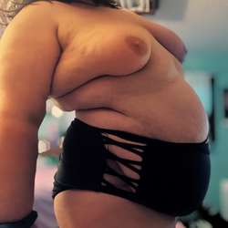 layla235's Chat & Dating Profile