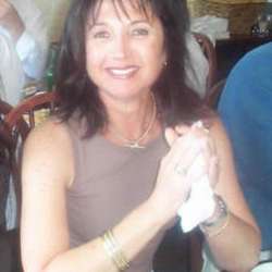 lina34gr's Chat & Dating Profile