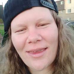 nicole411's Chat & Dating Profile