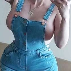 sandra2006's Chat & Dating Profile