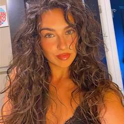 whitney's Chat & Dating Profile